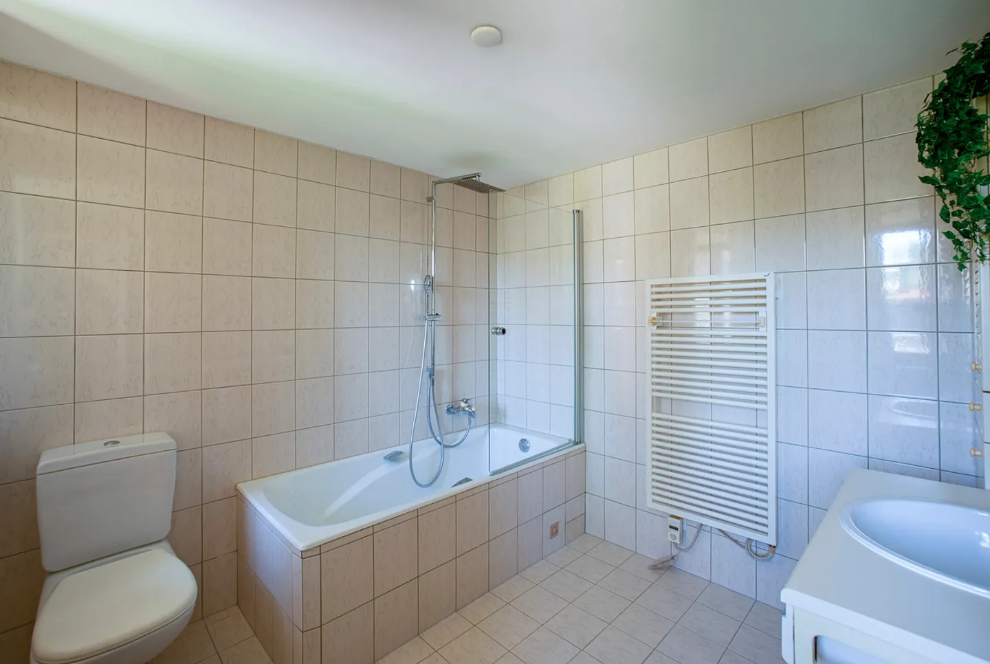 Villa atipica - Brenles - Foto 10 di 19