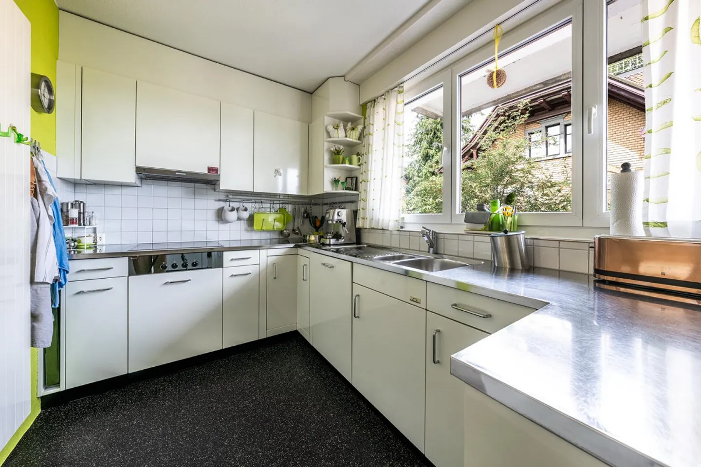 Helle Wohnung mit atemberaubendem Blick - Foto 14 von 29