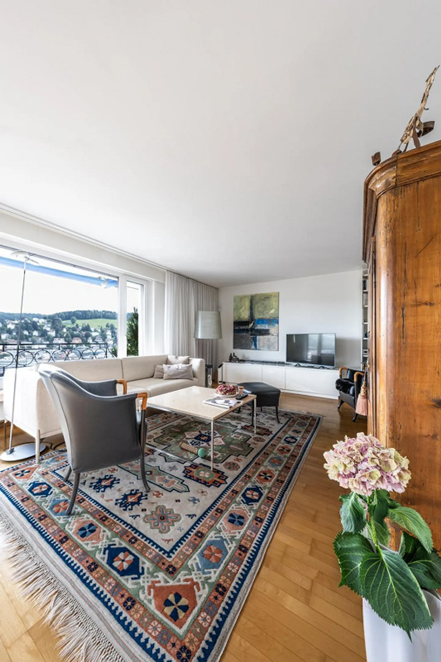 Helle Wohnung mit atemberaubendem Blick - Foto 9 von 29