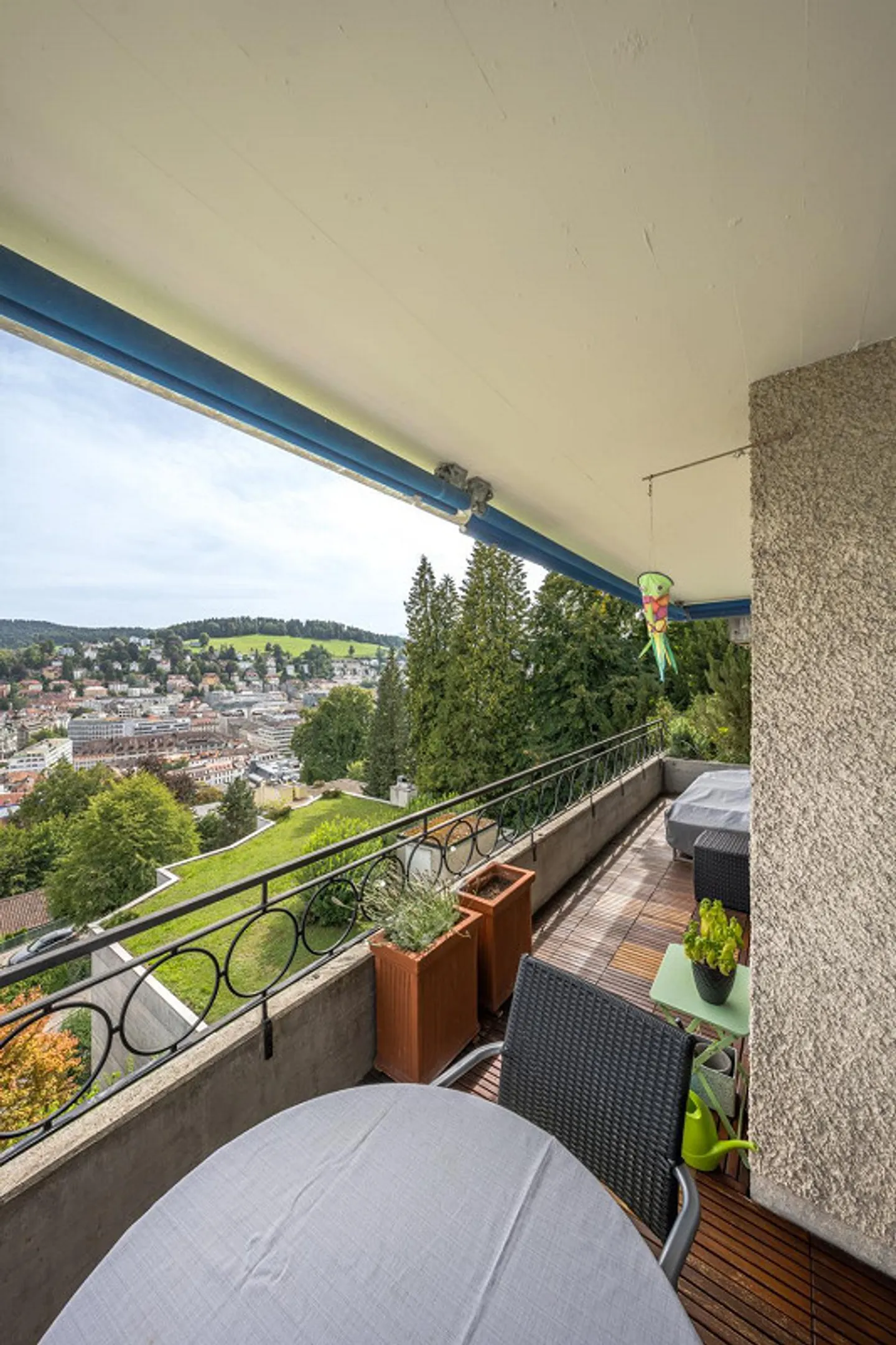 Helle Wohnung mit atemberaubendem Blick - Foto 13 von 29