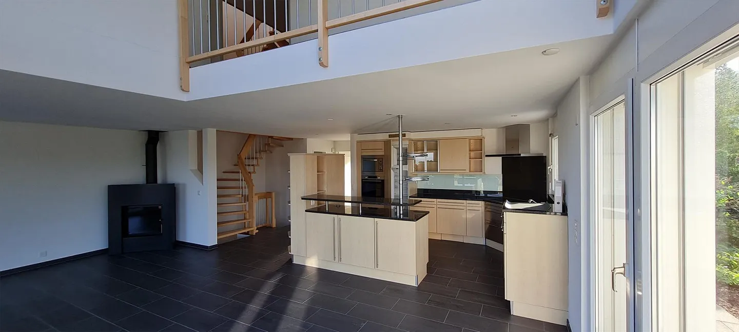 6.5 Room Double Family House in Sunny, Quiet Panorama Location - Photo 5 of 21