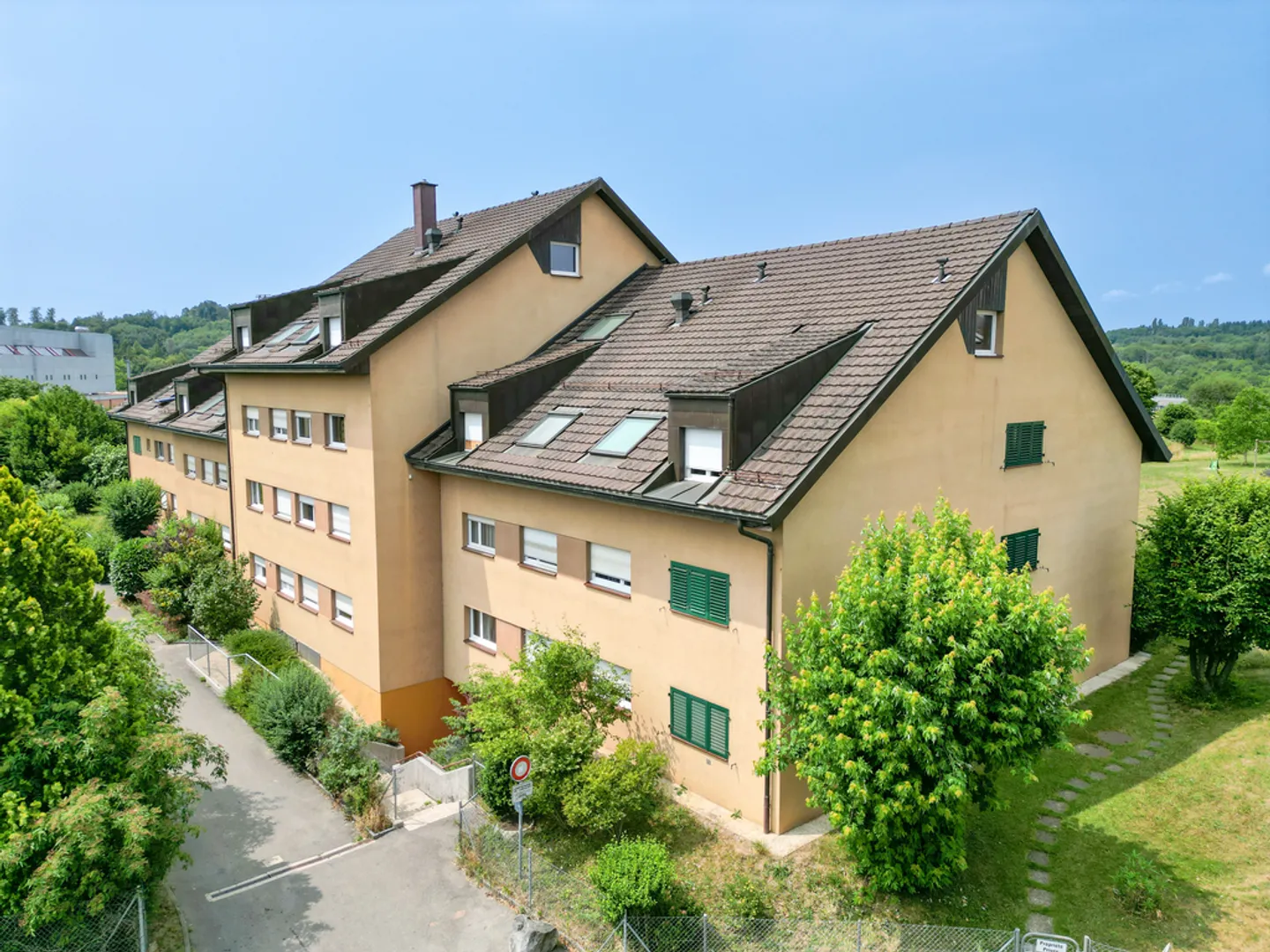 Innenparkplatz verfügbar - Foto 1 von 1