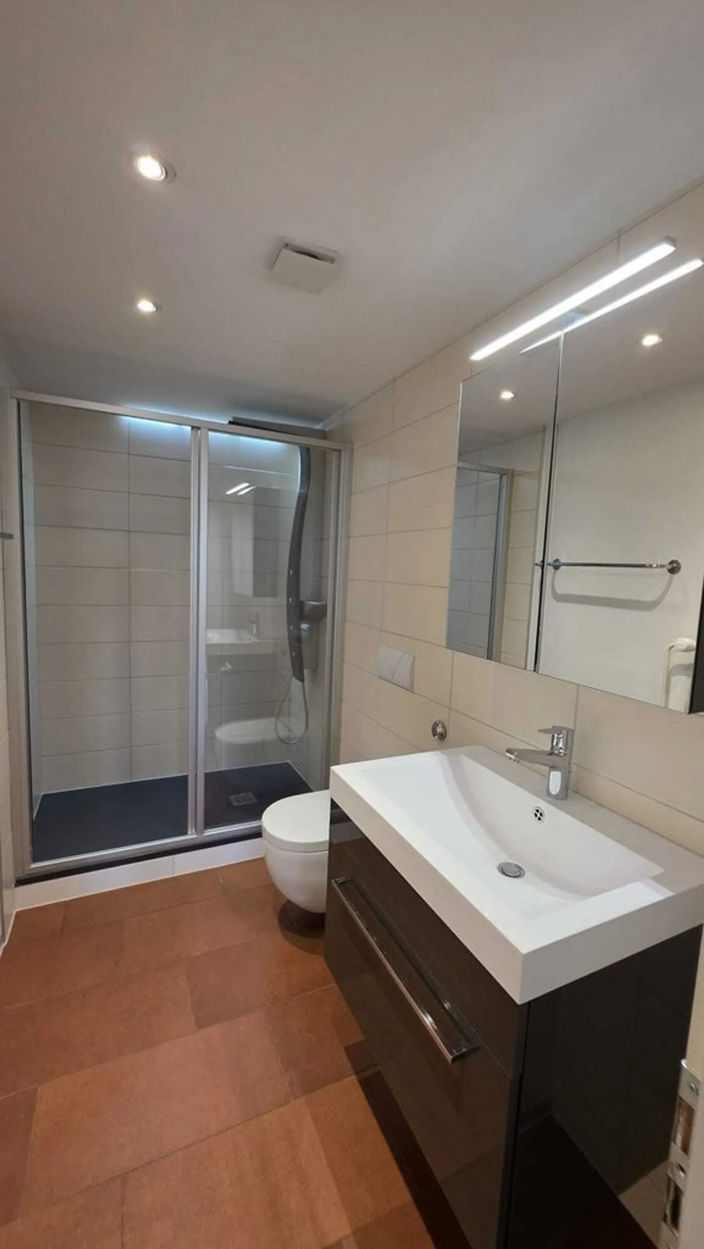 APPARTEMENT SPACIEUX DE 3,5 PIÈCES DE 95M2 - Photo 5 sur 9