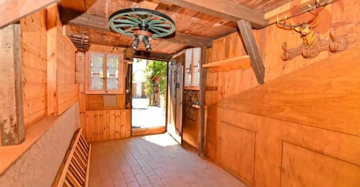 Autentica casa di villaggio con grande potenziale, garage e carnotzet - Foto 12 di 12