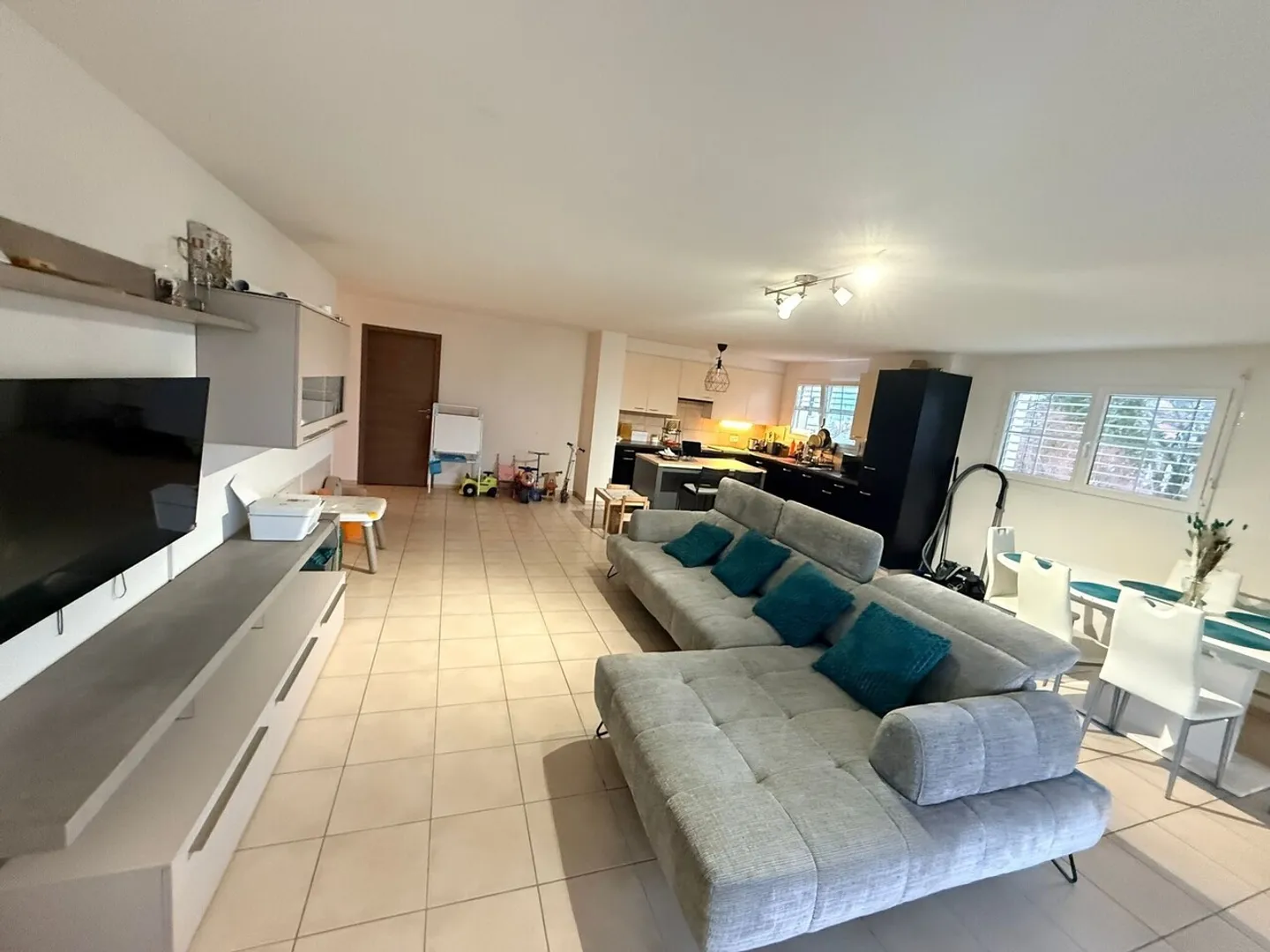 Magnifico appartamento di 4,5 locali con grande balcone a Lucens - Foto 2 di 12