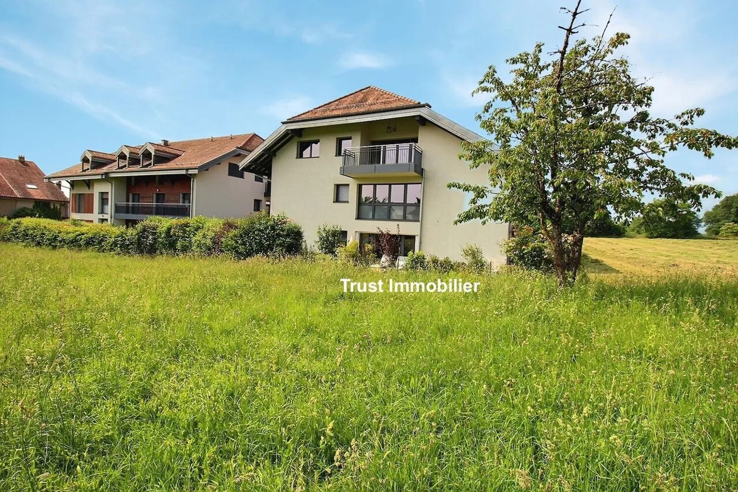 Spacious Modern Apartment with Jura View, 10 Minutes from Nyon - Photo 6 of 16