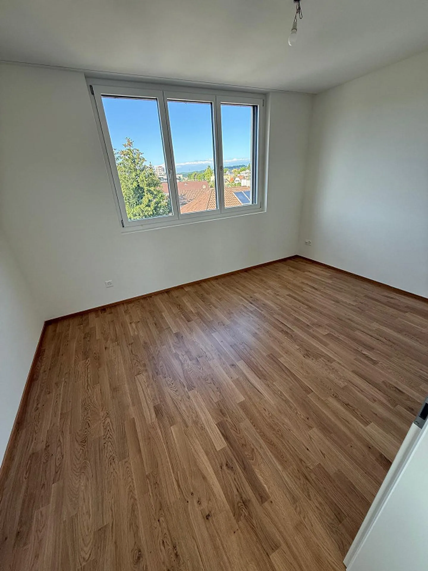 Modern and light-flooded apartment - Photo 6 of 6