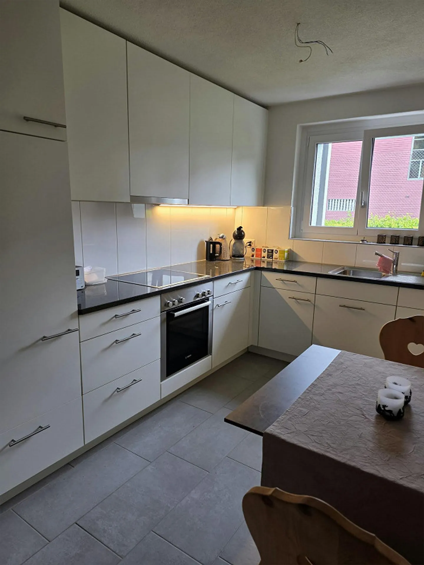 Modern 2-room apartment with patio in Zwillikon - Photo 1 of 5