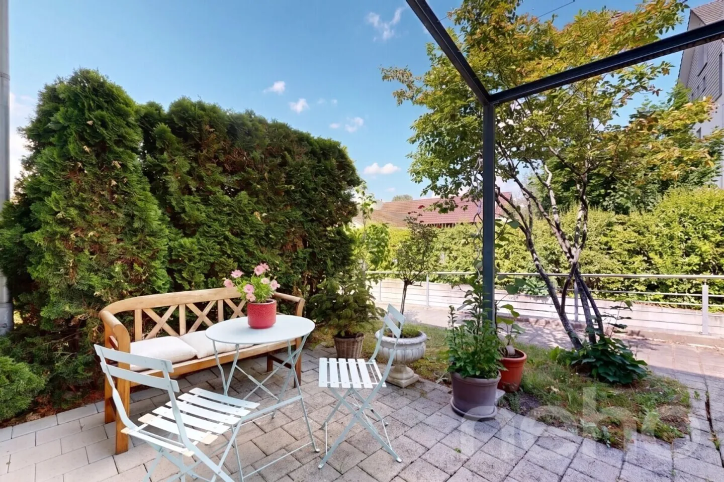 Casa a schiera ben tenuta con giardino accogliente - Foto 4 di 12