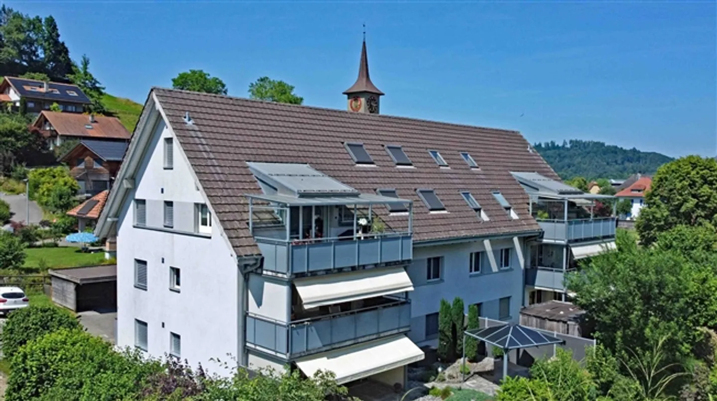 Im schönschte Egge vo Oberburg ä top-moderni Wohnig , wo mängs Eifamiliehuus i Schatte stöut - Foto 9 von 20