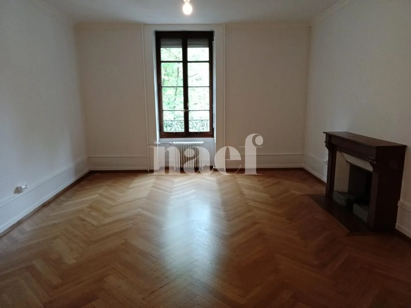 Appartement spacieux 5 pièces - Photo 3 sur 12