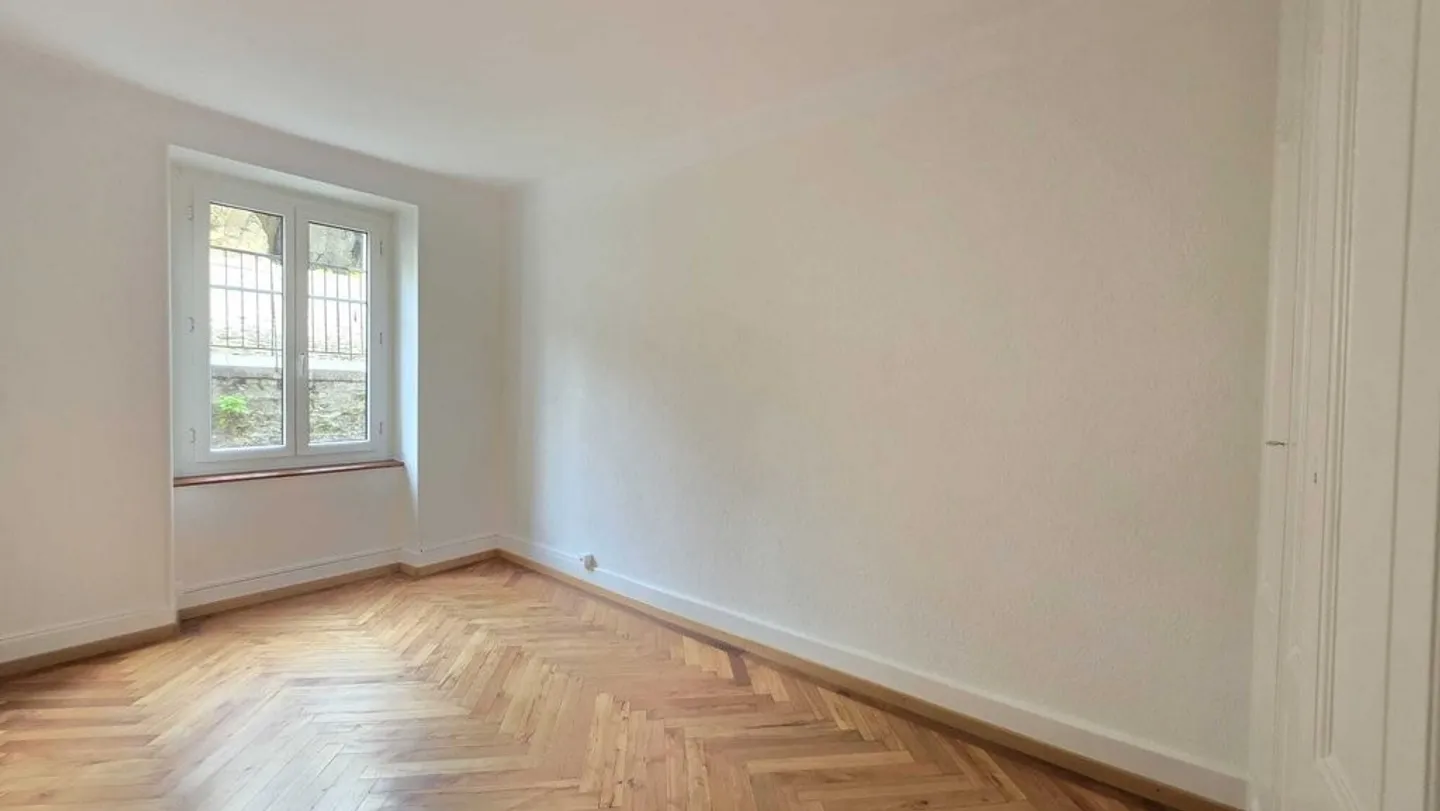 3 pièces tout confort au rez-de-chaussée - Photo 3 sur 6