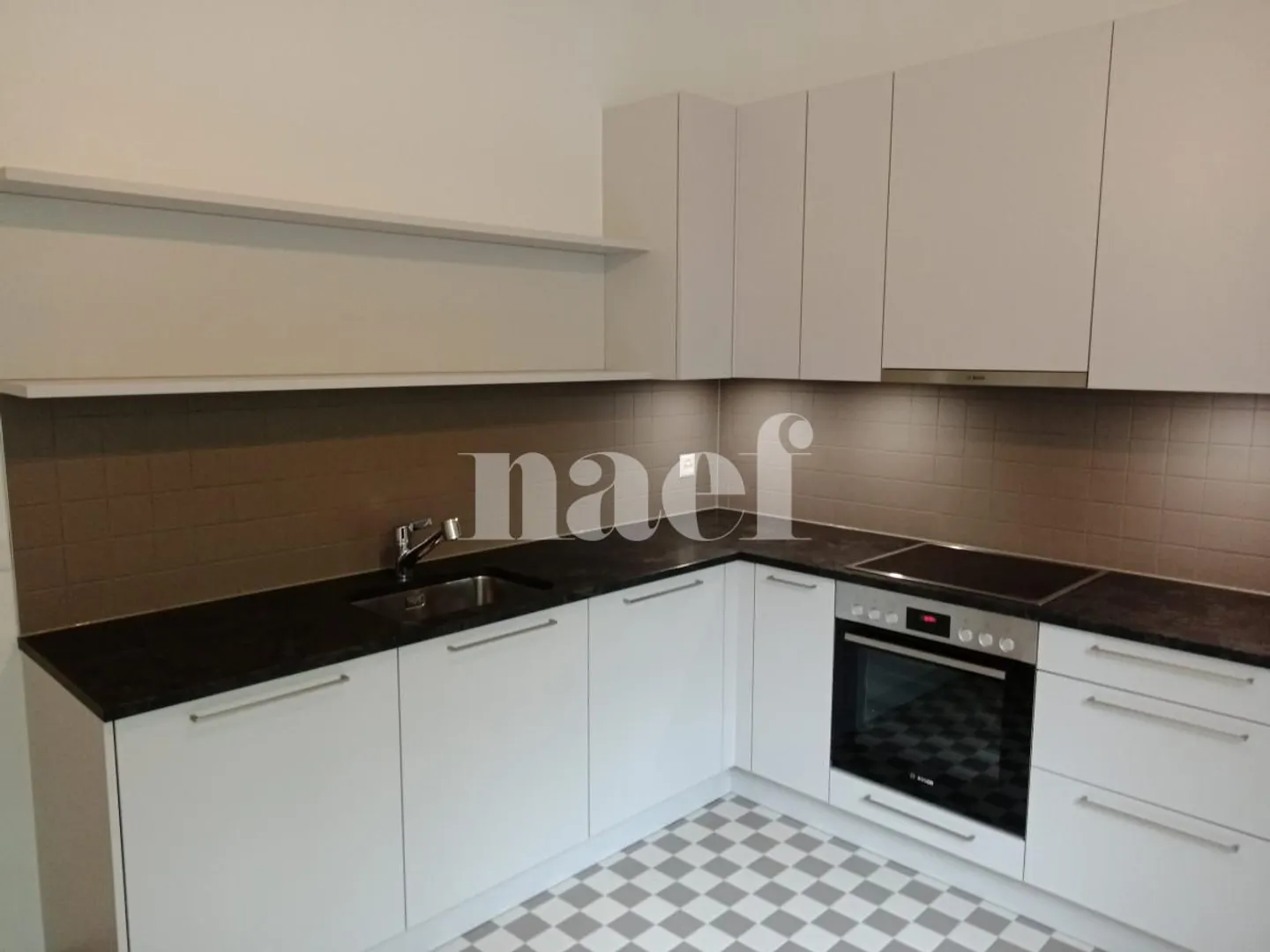 Appartement spacieux 5 pièces - Photo 5 sur 12