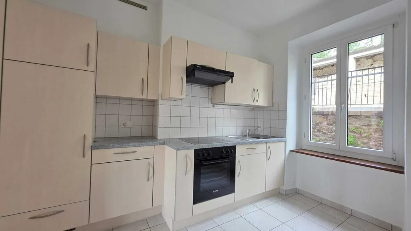 3 pièces tout confort au rez-de-chaussée - Photo 4 sur 6