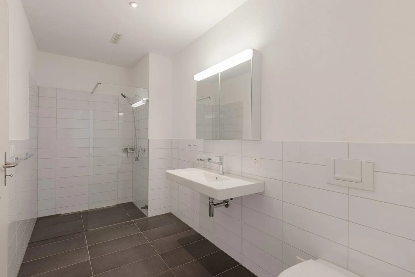 Spacious family apartment in a central location sought? - Photo 9 of 11