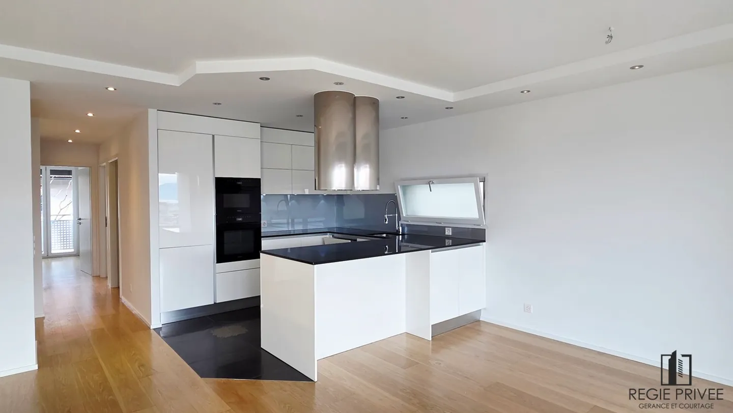 Geräumige Wohnung mit Balkon - Foto 1 von 12