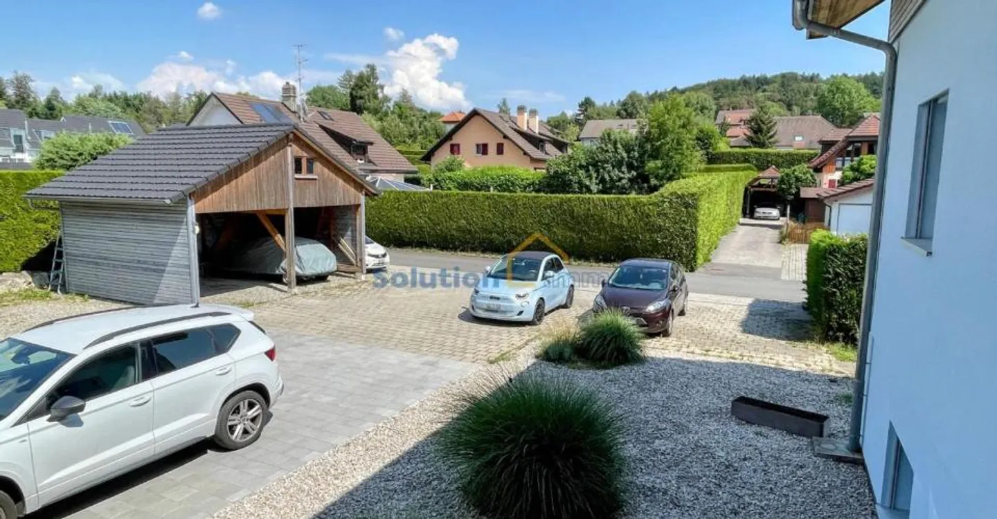 Incantevole edificio con 3 appartamenti e un giardino superbo - Foto 4 di 11