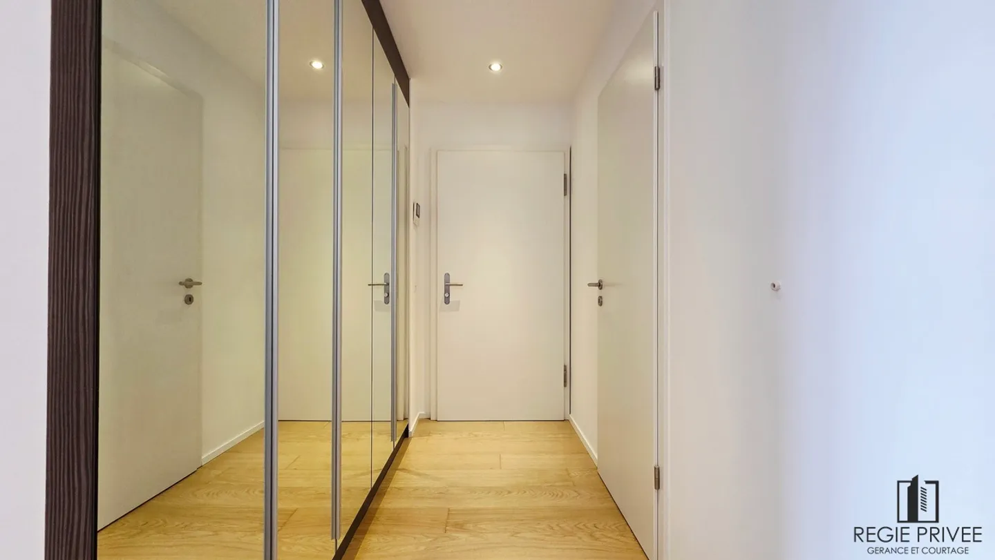 Geräumige Wohnung mit Balkon - Foto 4 von 12