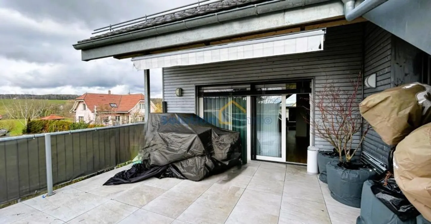 Incantevole edificio con 3 appartamenti e un giardino superbo - Foto 7 di 11