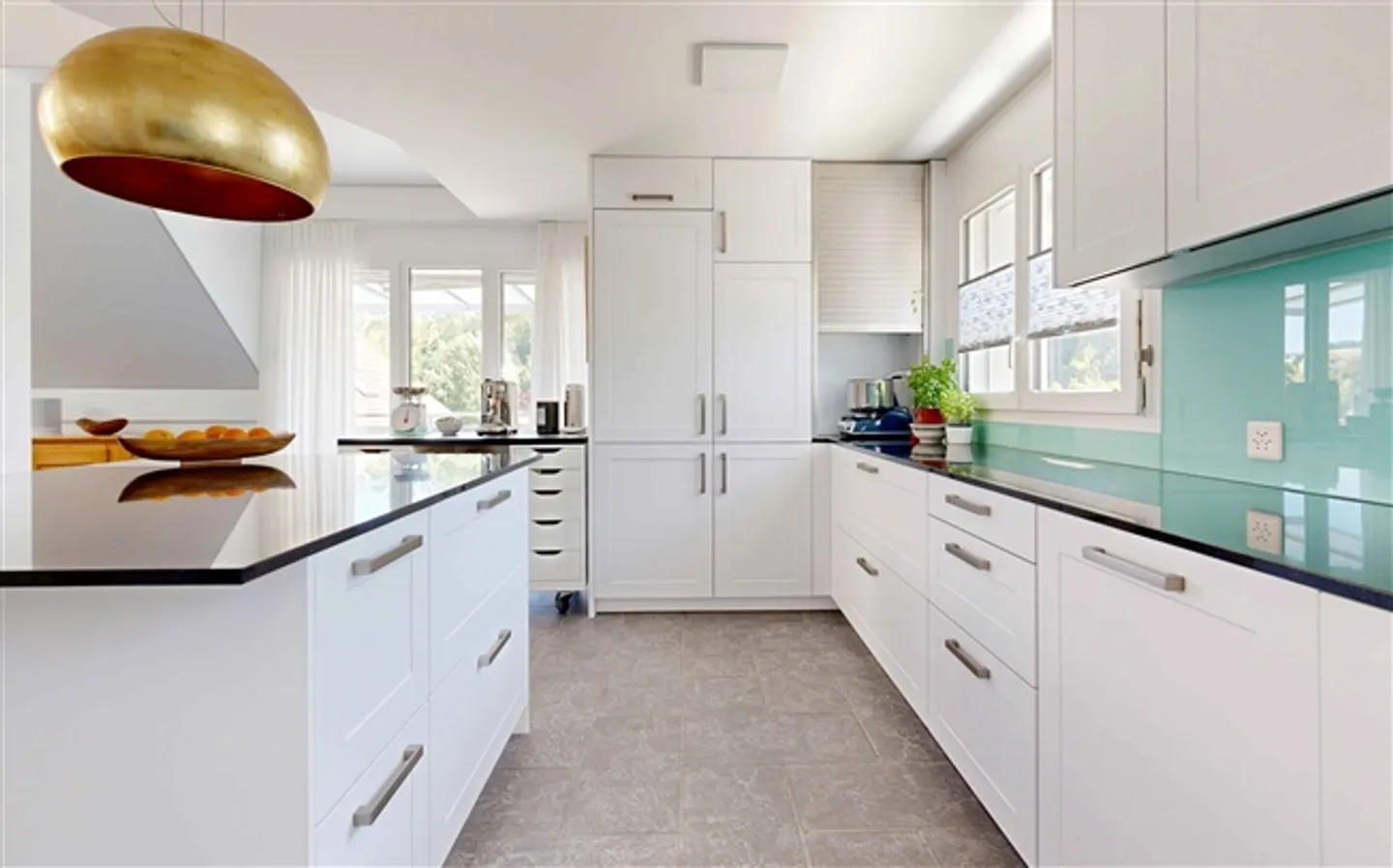 Im schönschte Egge vo Oberburg ä top-moderni Wohnig , wo mängs Eifamiliehuus i Schatte stöut - Foto 16 von 20