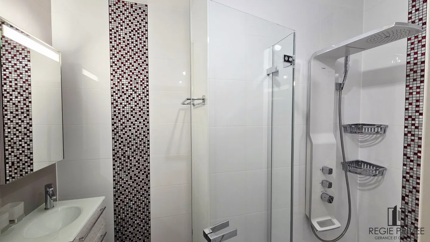 Geräumige Wohnung mit Balkon - Foto 10 von 12