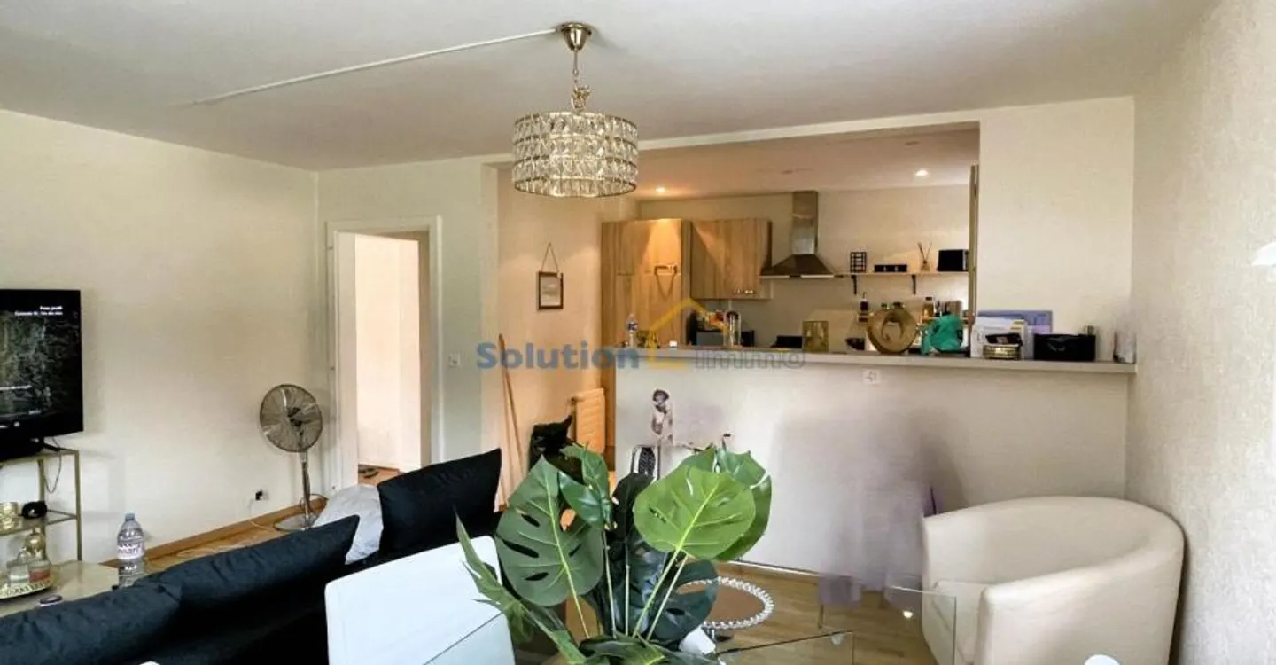 Incantevole edificio con 3 appartamenti e un giardino superbo - Foto 11 di 11