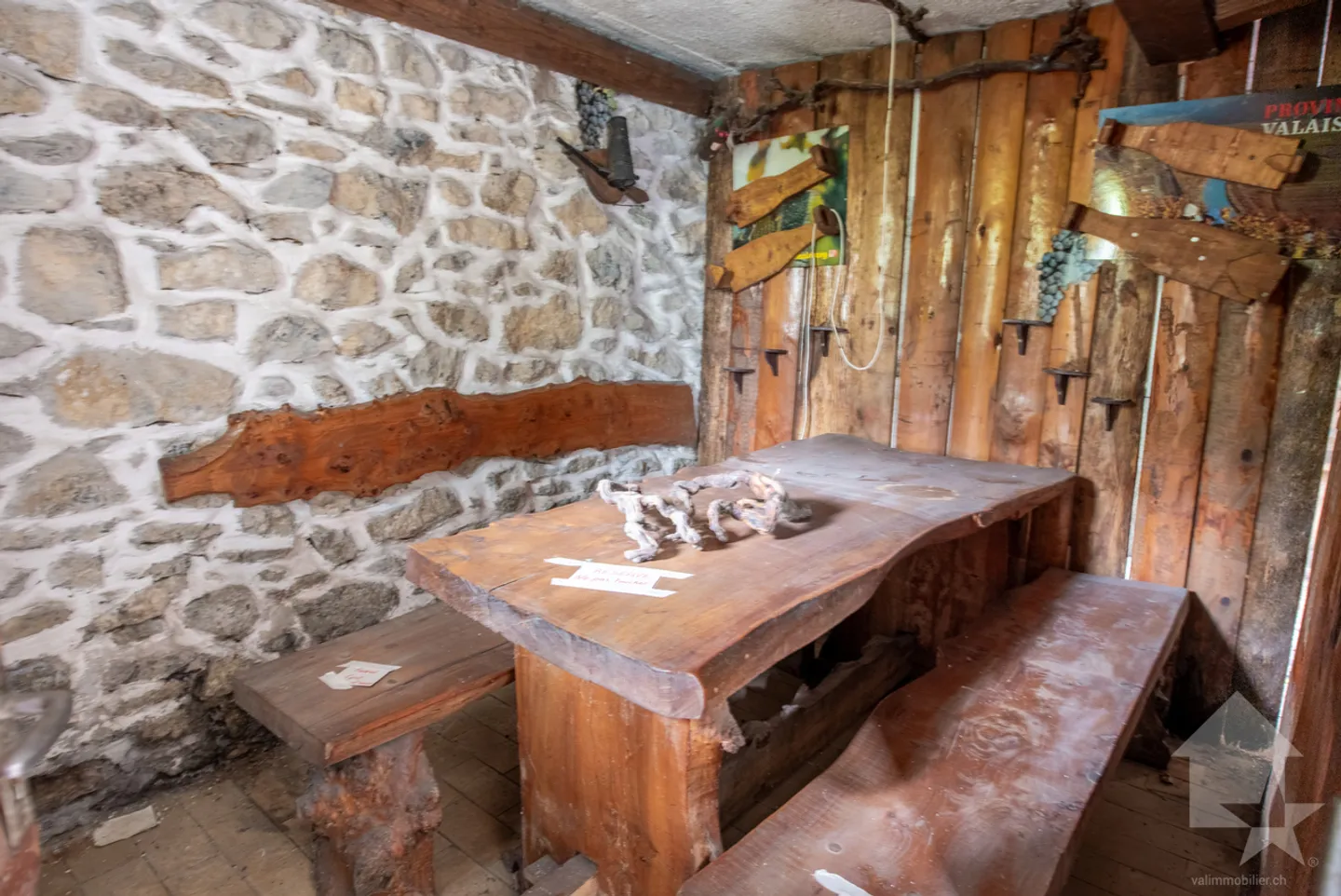 Casa nel villaggio con fienile annesso e garage - Foto 9 di 13