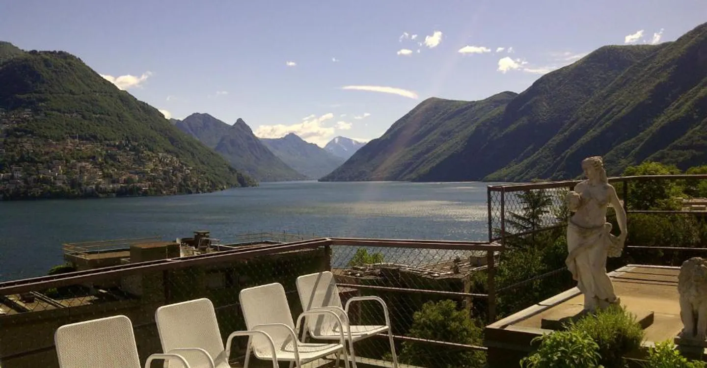Appartement rénové avec vue sur le lac - Photo 1 sur 12