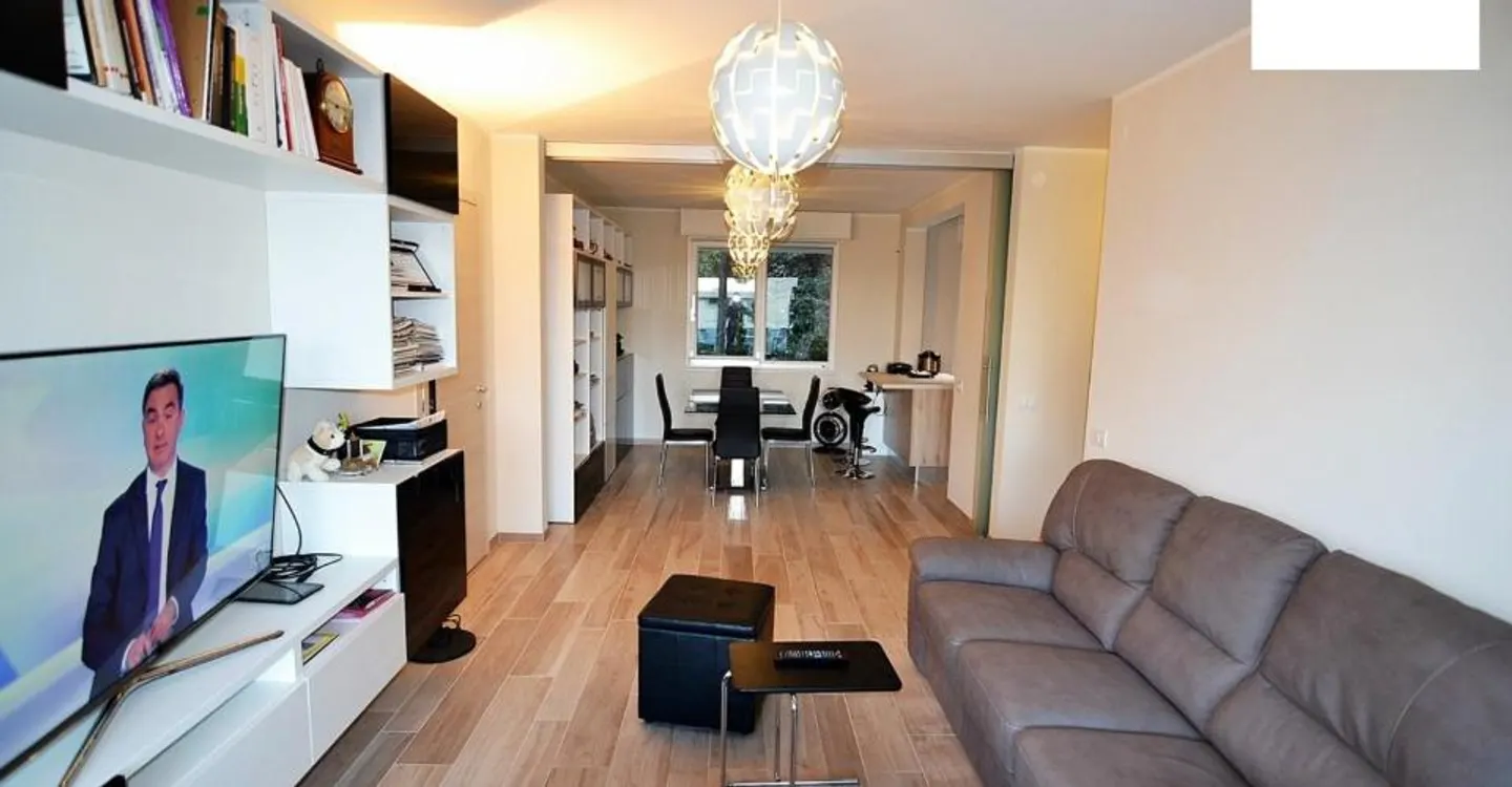 Appartement rénové avec vue sur le lac - Photo 4 sur 12