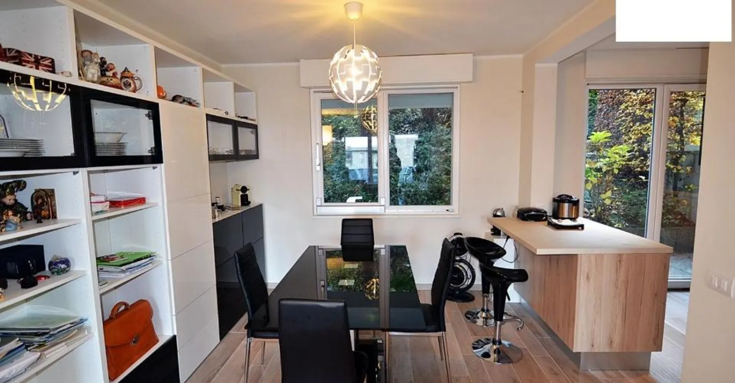 Appartement rénové avec vue sur le lac - Photo 5 sur 12