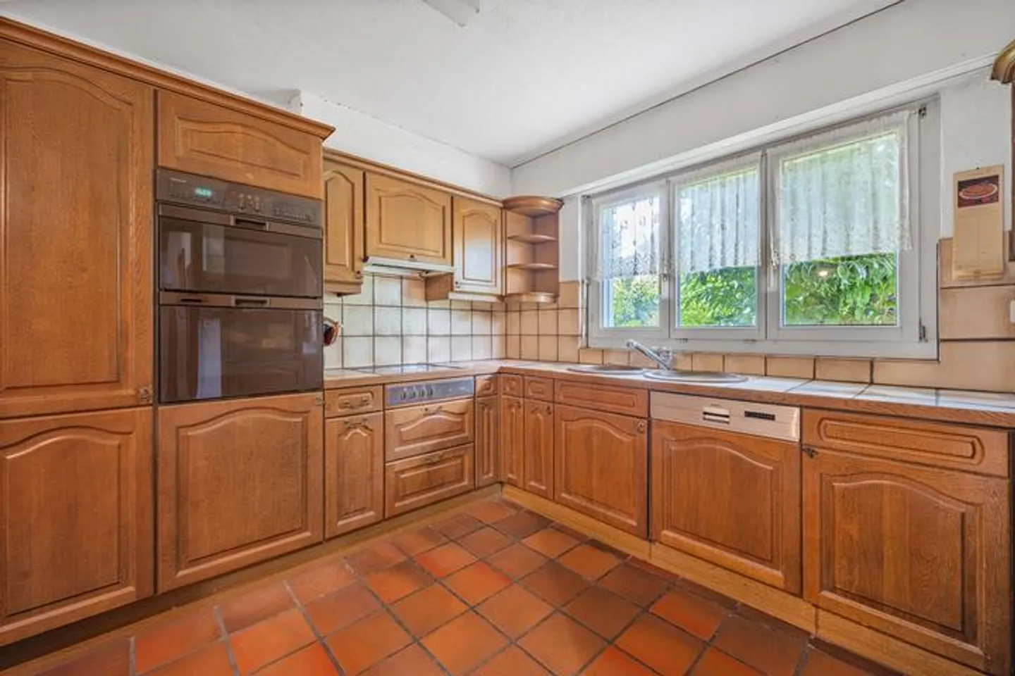 THE DREAM OF A HOUSE WITH GARDEN COMES TRUE - Photo 3 of 8