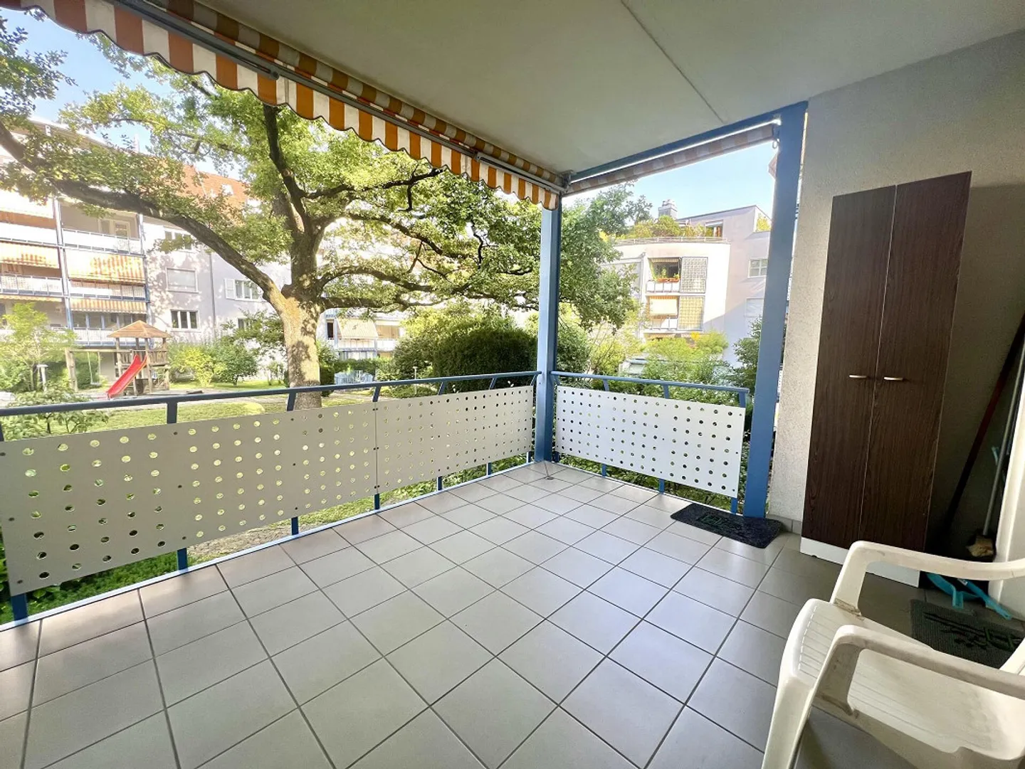 Quiet and centrally located with a view of greenery - Photo 2 of 6