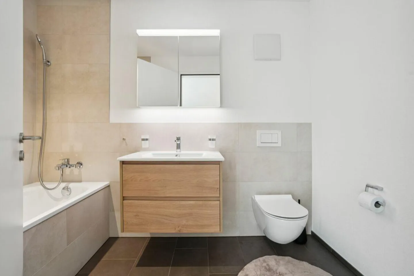 Comfort abitativo portato al punto - moderno, elegante e centralmente situato! - Foto 5 di 11