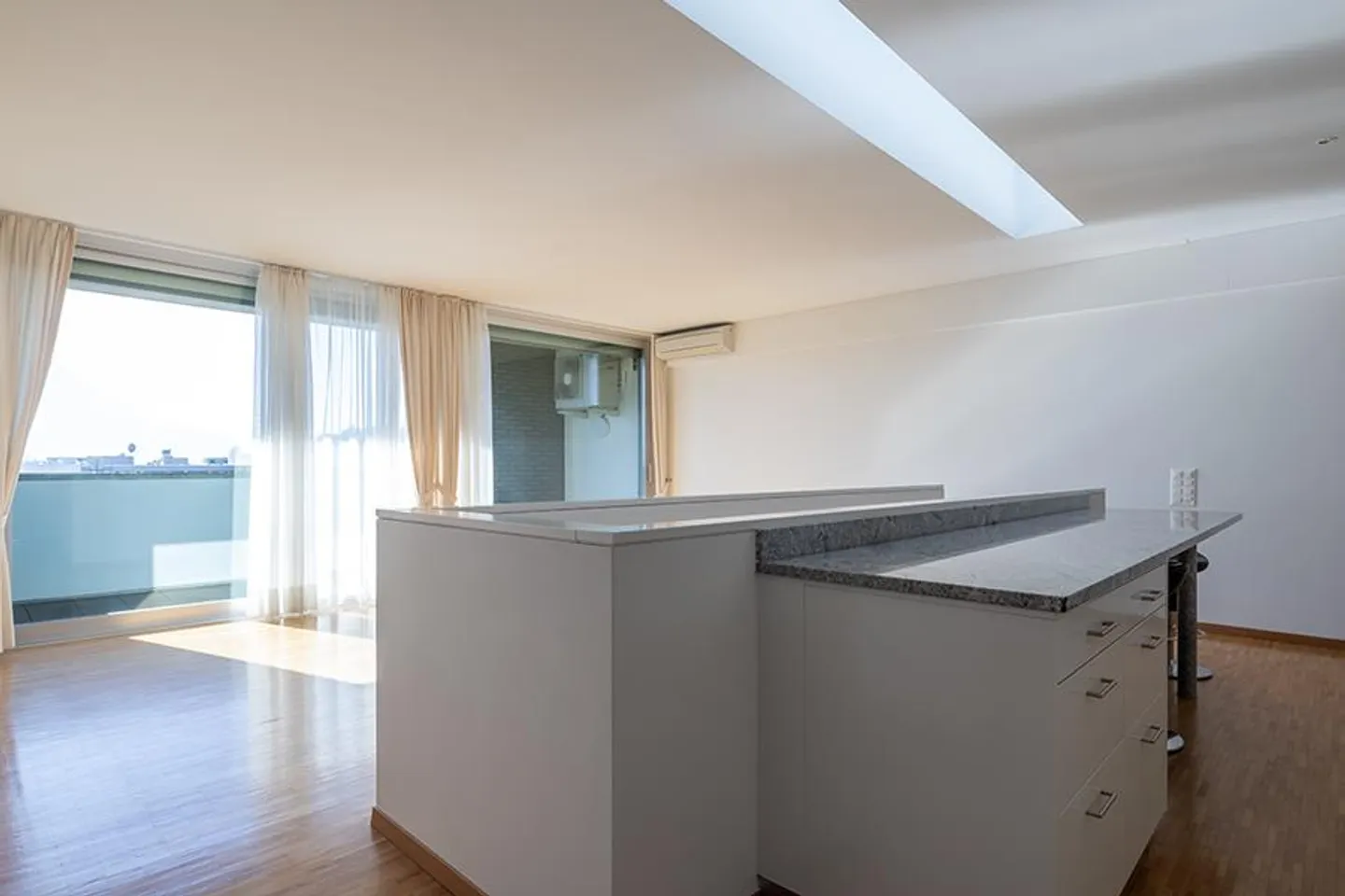 DUPLEX LUMINEUX À LUGANO - Photo 2 sur 19
