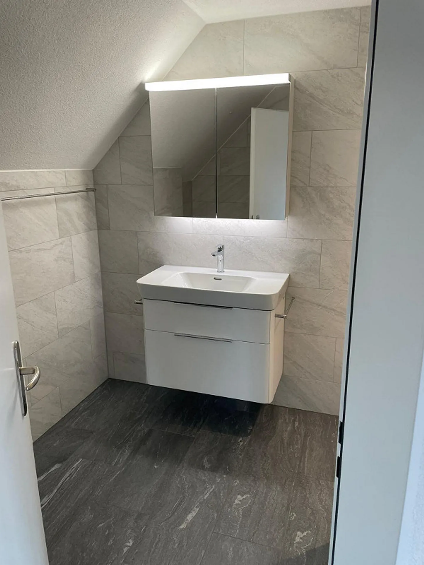 Beautiful Maisonette Apartment with Lake View - Photo 7 of 11