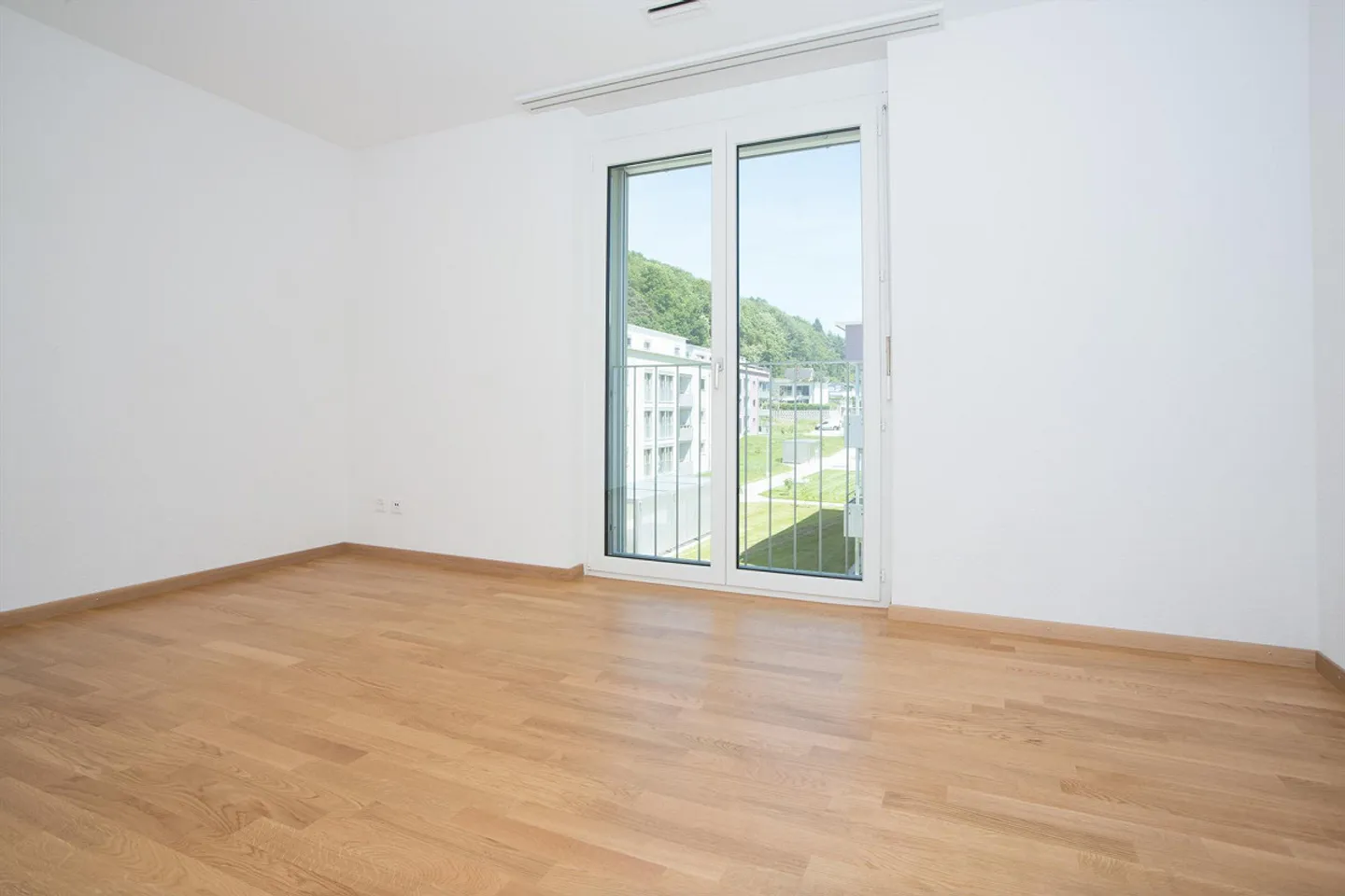 Family apartment with practical layout - Photo 7 of 9