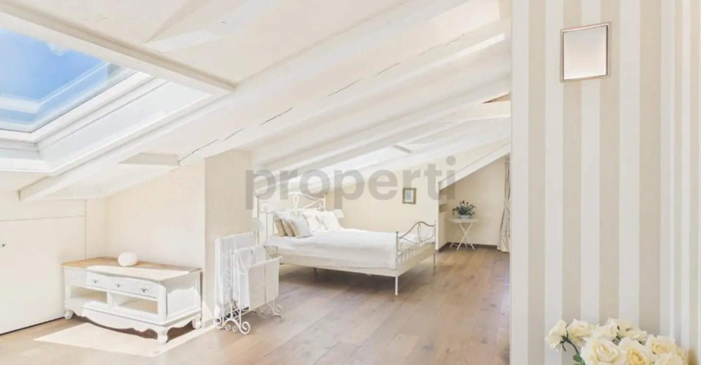 Exklusive Villa mit grandiosem Pool und unverbaubarem Panoramablick - Foto 6 von 11