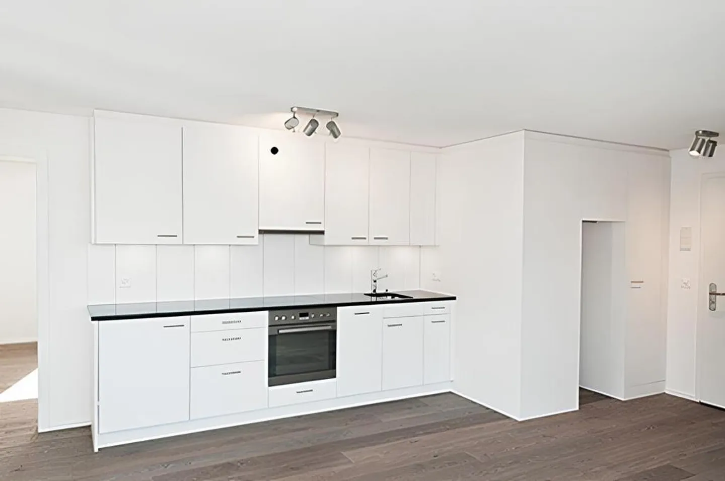 Appartement en Attique Moderne avec Grande Terrasse - Photo 2 sur 5