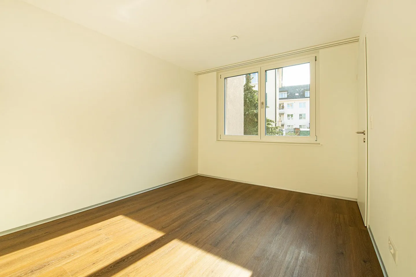 Appartamento moderno vicino a Lange Erlen - Foto 3 di 5