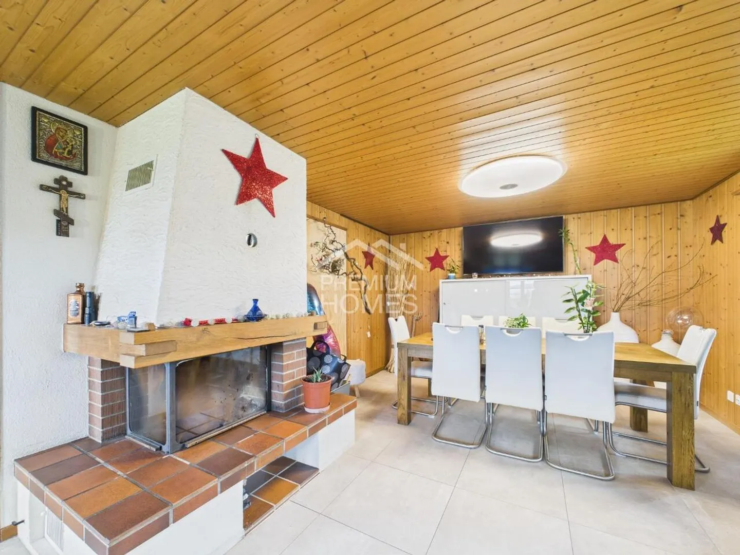 Geräumiges Familienhaus mit Potenzial - Foto 3 von 9