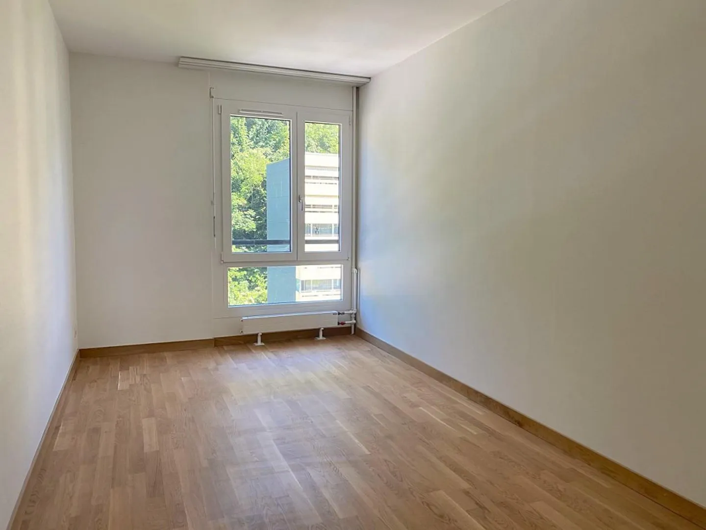Appartement 2.5 pièces avec grand balcon et belle vue - Photo 7 sur 10