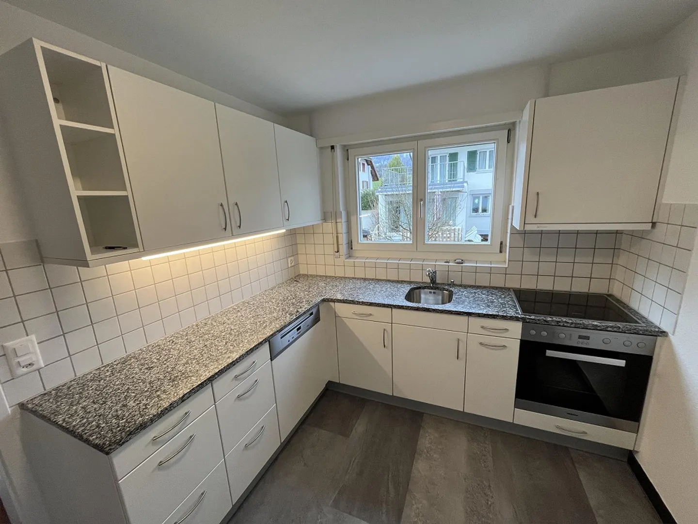 5-room semi-detached house in a quiet location in Feldbrunnen - Photo 3 of 16
