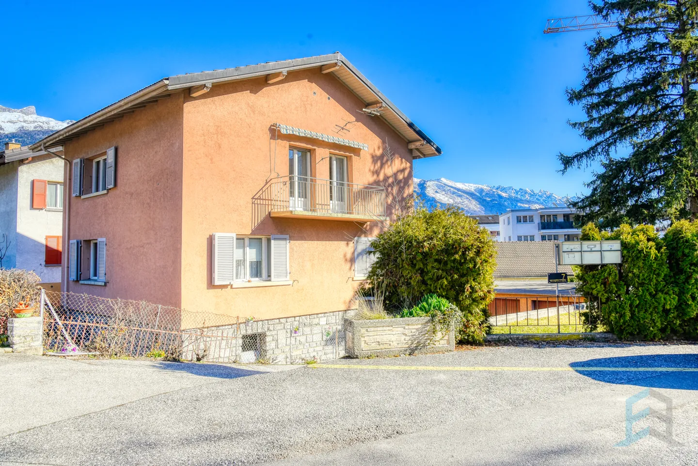 Zu vermieten, charmante 3 ½-Zimmer-Wohnung mit Balkon und Garten - Foto 1 von 13