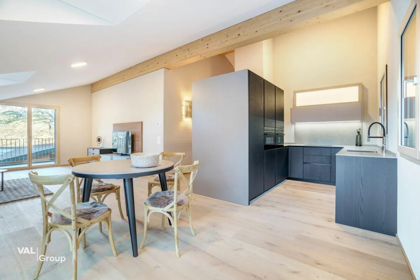 Appartamento Attico Elegante a Ried-Brig - Foto 3 di 13