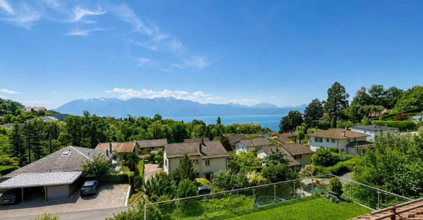 Villa individuelle de 6,5 pièces avec panorama sur le Léman et les Alpes - Foto 1 di 11