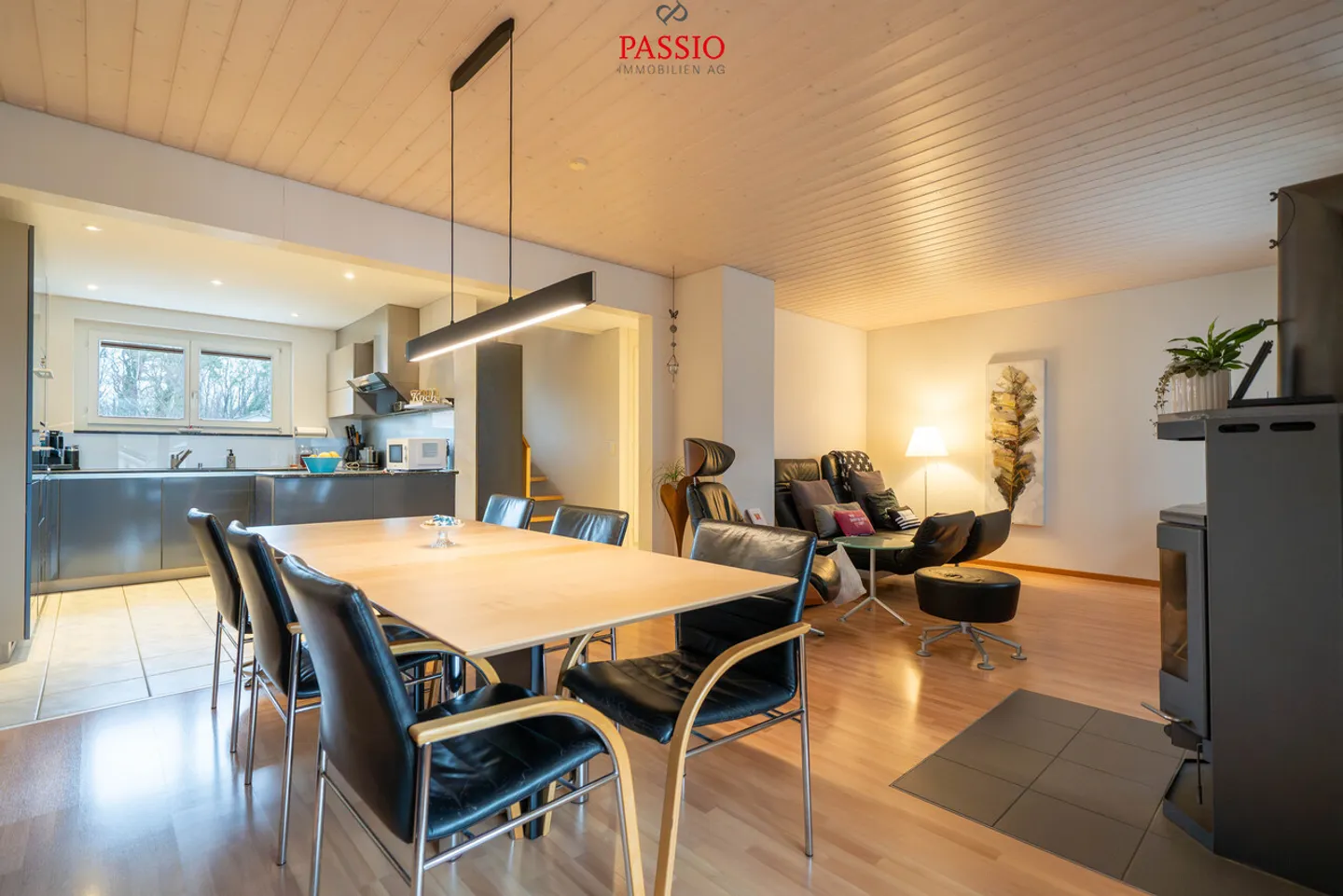 Casa bifamiliare ben tenuta di 9,5 stanze con paradiso del giardino - Foto 3 di 44