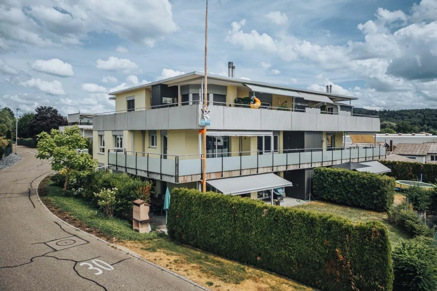 Modernes Apartment mit Grünblick - Foto 2 von 18