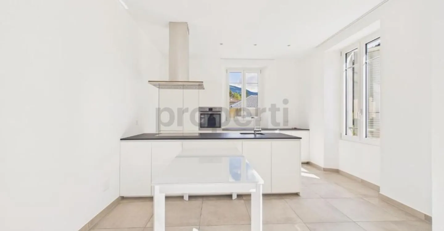 Maison Plurifamiliale Élégante - Photo 2 sur 10