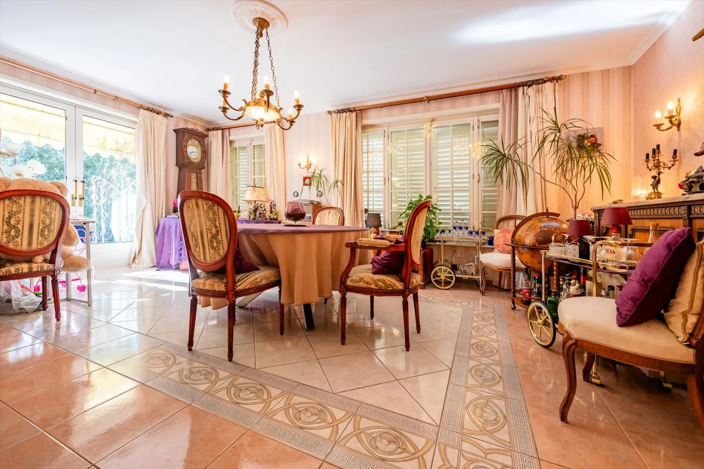 Exclusif à Lutry - Spacieuse villa familiale avec jardin et vue panoramique - Photo 4 sur 7