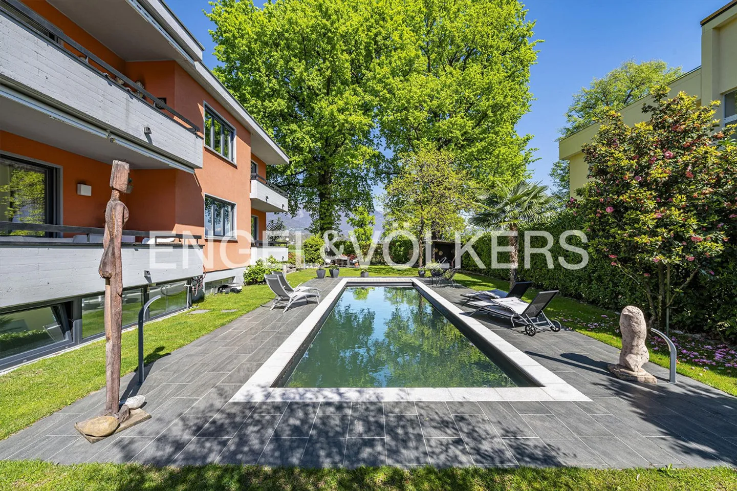 Mehrfamilienhaus mit Pool - Foto 11 von 11